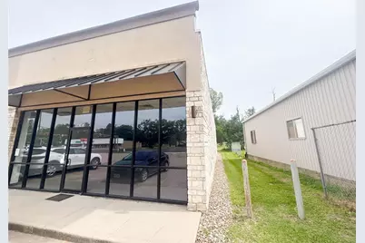 610 E Tyler Street, Athens, TX 75751 - Photo 3