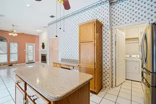 7213 Crabtree Ln, North Richland Hills, TX 76182 - Photo 13