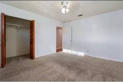 536 Arbor, Lancaster, TX 75134 - Photo 5