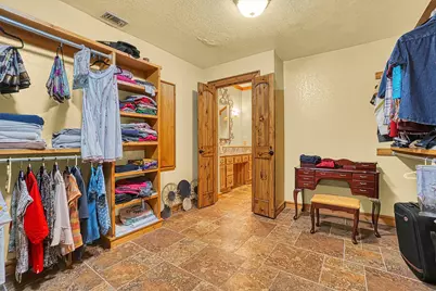 4517 Cottonwood Lane, Vernon, TX 76384 - Photo 29