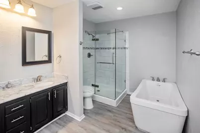 725 Holly Oak Drive, Lewisville, TX 75067 - Photo 17