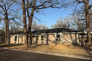 129 Oak Trail, Burleson, TX 76028 - Photo 1