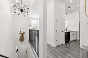 2100 N Fitzhugh Ave, Dallas, TX 75204 - Photo 3