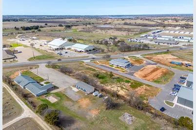 900 Tucker Way, Granbury, TX 76048 - Photo 5