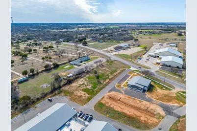 900 Tucker Way, Granbury, TX 76048 - Photo 7