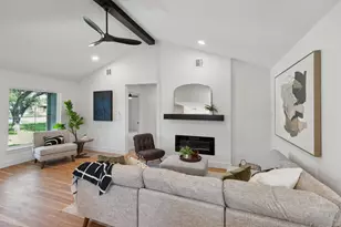 9905 Glenrio Ln, Dallas, TX 75220 - Photo 3