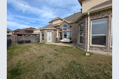 7147 Playa Norte Drive, Grand Prairie, TX 75054 - Photo 5