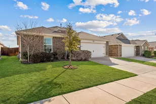 9012 Finn Ln, Fort Worth, TX 76131 - Photo 3