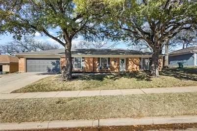 1811 Park Hill Drive, Arlington, TX 76012 - Photo 5