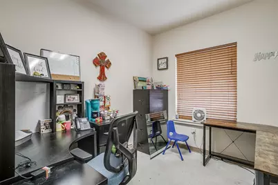 905 Roberts Cut Off, River Oaks, TX 76114 - Photo 23