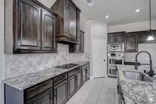 902 Star Grass Dr, Mansfield, TX 76063 - Photo 19