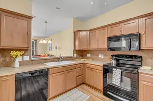 2717 Olympic Park Dr, Grand Prairie, TX 75050 - Photo 13