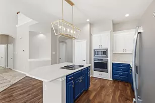 2506 Grizzly Run Ln, Euless, TX 76039 - Photo 13