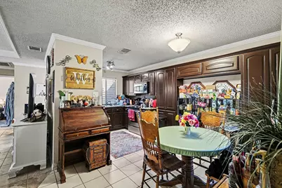 5706 Bramblewood Court, Arlington, TX 76017 - Photo 11