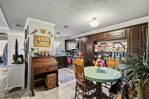 5706 Bramblewood Ct, Arlington, TX 76017 - Photo 11