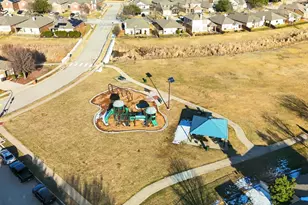 10705 Emerald Park Ln, Fort Worth, TX 76052 - Photo 35