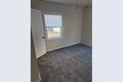 832 Featherston Street, Cleburne, TX 76033 - Photo 9