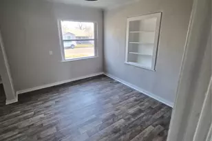 832 Featherston St, Cleburne, TX 76033 - Photo 3