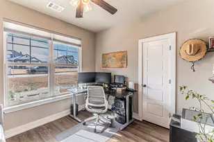 1535 Bent Creek Dr, Cleburne, TX 76033 - Photo 9