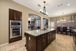 1819 Lakes Edge Blvd, Mansfield, TX 76063 - Photo 11