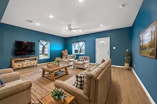 603 E Willingham St, Cleburne, TX 76031 - Photo 7