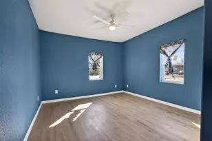 603 E Willingham St, Cleburne, TX 76031 - Photo 11