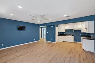 603 E Willingham St, Cleburne, TX 76031 - Photo 9