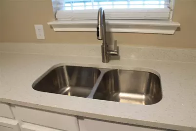 4518 Hamilton Avenue, Dallas, TX 75210 - Photo 19