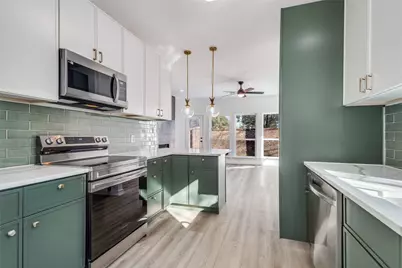 1800 Hyde Park Court, Flower Mound, TX 75028 - Photo 11