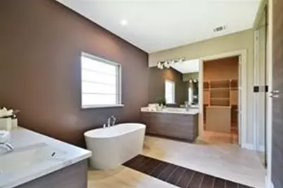 404 McKinley Street, DeSoto, TX 75115 - Photo 5