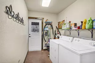 8489 Three Creek Ct, Granbury, TX 76049 - Photo 17