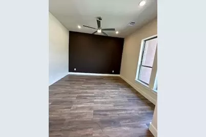 524 Elias Street, DeSoto, TX 75115 - Photo 5