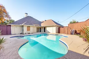 9141 Loma Vista Dr, Dallas, TX 75243 - Photo 7