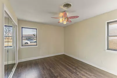 1206 Hillside Drive, Grand Prairie, TX 75051 - Photo 15