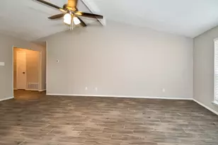 1601 Chapman Dr, Mesquite, TX 75149 - Photo 3