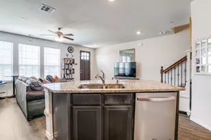 2402 Eureka Wy, Lewisville, TX 75056 - Photo 11