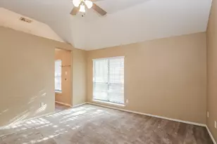 4031 Rocky Ledge Dr, Balch Springs, TX 75180 - Photo 5