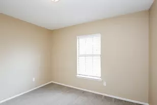 4031 Rocky Ledge Dr, Balch Springs, TX 75180 - Photo 9