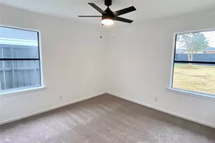 10916 Wyatt St, Dallas, TX 75218 - Photo 13