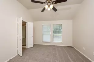 328 W Willow Creek Dr, Glenn Heights, TX 75154 - Photo 9