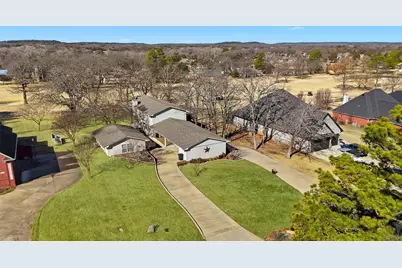 225 Cayuga Trail, Gainesville, TX 76240 - Photo 3