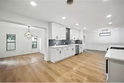 512 Shadowbrook Lane, Hurst, TX 76053 - Photo 11