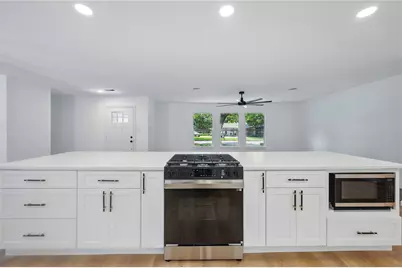 512 Shadowbrook Lane, Hurst, TX 76053 - Photo 7