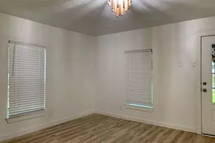 1046 W Collins St, Denison, TX 75020 - Photo 9