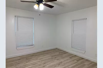 1046 W Collins Street, Denison, TX 75020 - Photo 7