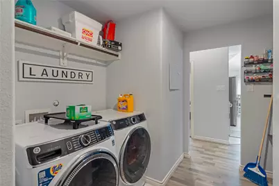 1317 Dacki Avenue, Dallas, TX 75211 - Photo 23