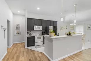 1317 Dacki Ave, Dallas, TX 75211 - Photo 11