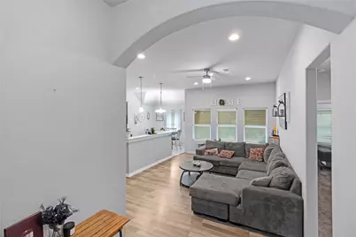 1317 Dacki Avenue, Dallas, TX 75211 - Photo 5