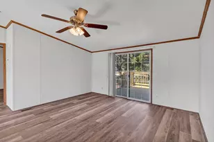 4504 E Kenwood Ct, Granbury, TX 76049 - Photo 9