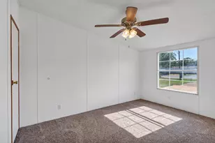 4504 E Kenwood Ct, Granbury, TX 76049 - Photo 23